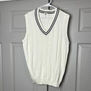 Uniqlo White Sweater Vest